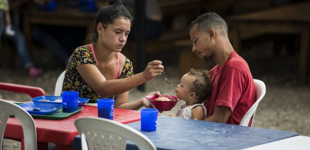 Se necesitan USD 1.350 millones para ayudar a refugiados y migrantes de Venezuela
