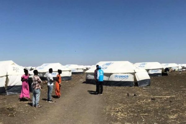 Emergencia en Etiopía: ACNUR reubica a refugiados en un nuevo campamento en Sudán