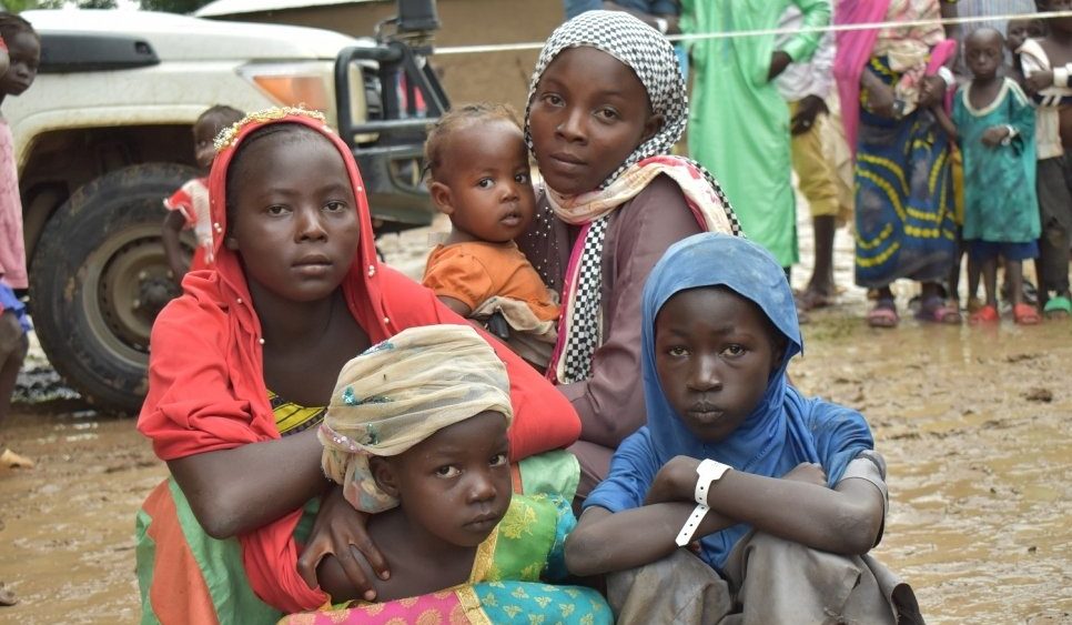 Los enfrentamientos entre comunidades entre pastores y pescadores en la región del Extremo Norte de Camerún desplazaron a miles de personas a medida que el cambio climático empeoraba la escasez de agua. Foto: ACNUR