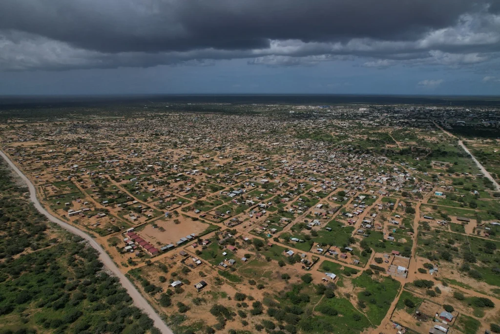 Vista aérea de asentamiento informal El Aeropuerto, donde viven más de 15.000 personas refugiadas, migrantes y retornas de Venezuela, en su mayoría del pueblo Wayuu.© ACNUR/Andrés Gómez
