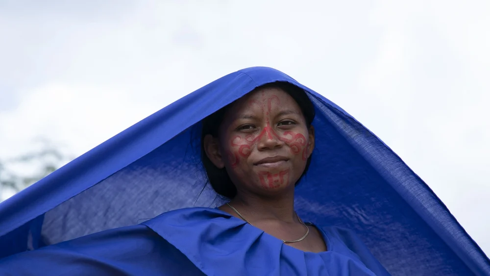 María Palacio es una lideresa y docente Wayuu comprometida con el desarrollo de su comunidad. María sueña con ver el Asentamiento Legalizado y con servicios básicos. © ACNUR/Andrés Gómez