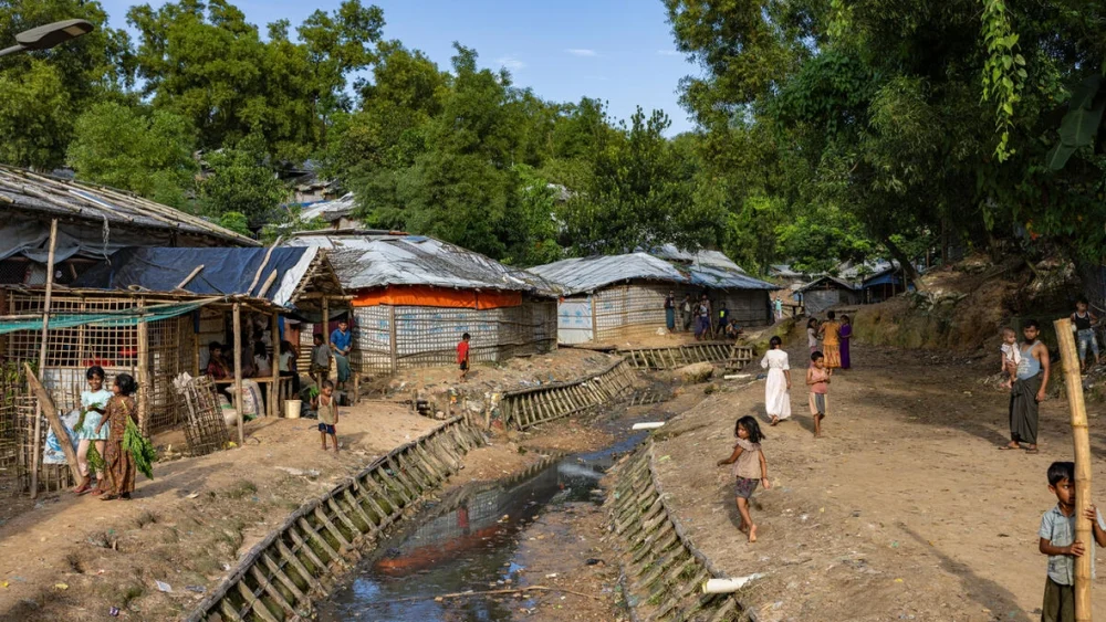 Refugiados rohingya en un campamento de Cox’s Bazar, en Bangladesh. © ACNUR/Susan Hopper