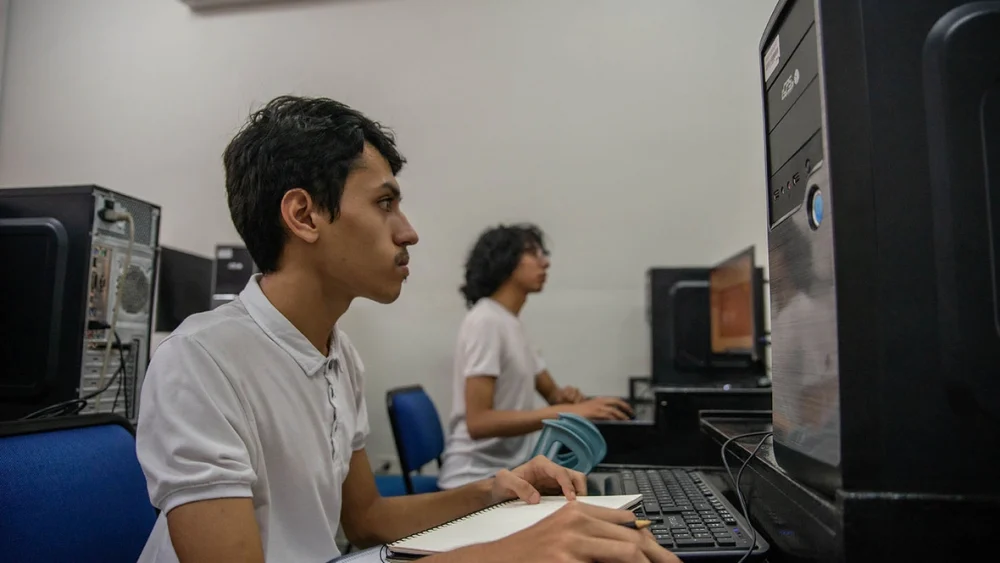 El sueño de Juan David: estudiar la carrera de ingeniería en sistemas. © ACNUR/Sara Aliaga