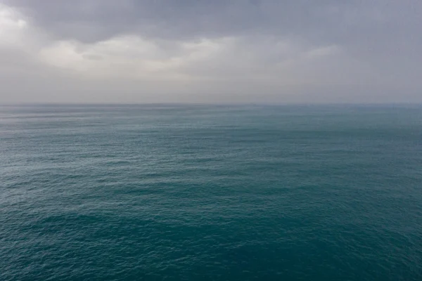 Una vista del mar Mediterráneo desde la ciudad siciliana de Catania, Italia. © ACNUR/Alessio Mamo
