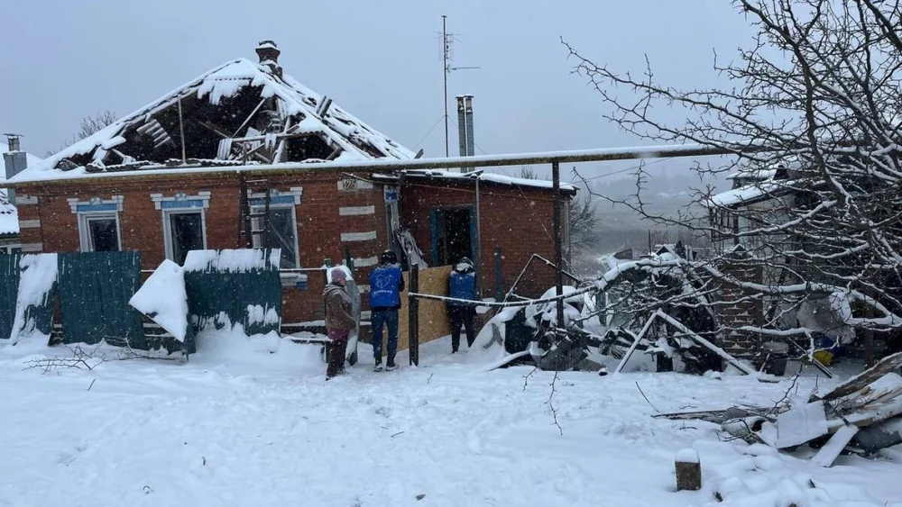 Millones de personas desplazadas ucranianas han soportado un invierno brutal, sumado al bombardeo incesante de viviendas, infraestructuras energéticas y otros servicios. © ONG Proliska