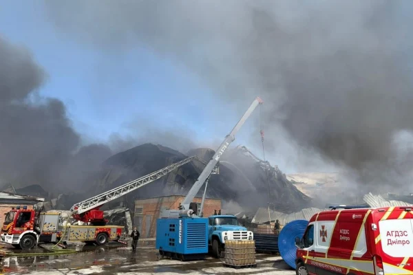 Un almacén de ACNUR en Dnipró (Ucrania), tras el ataque aéreo ocurrido el 19 de mayo de 2026. © ACNUR